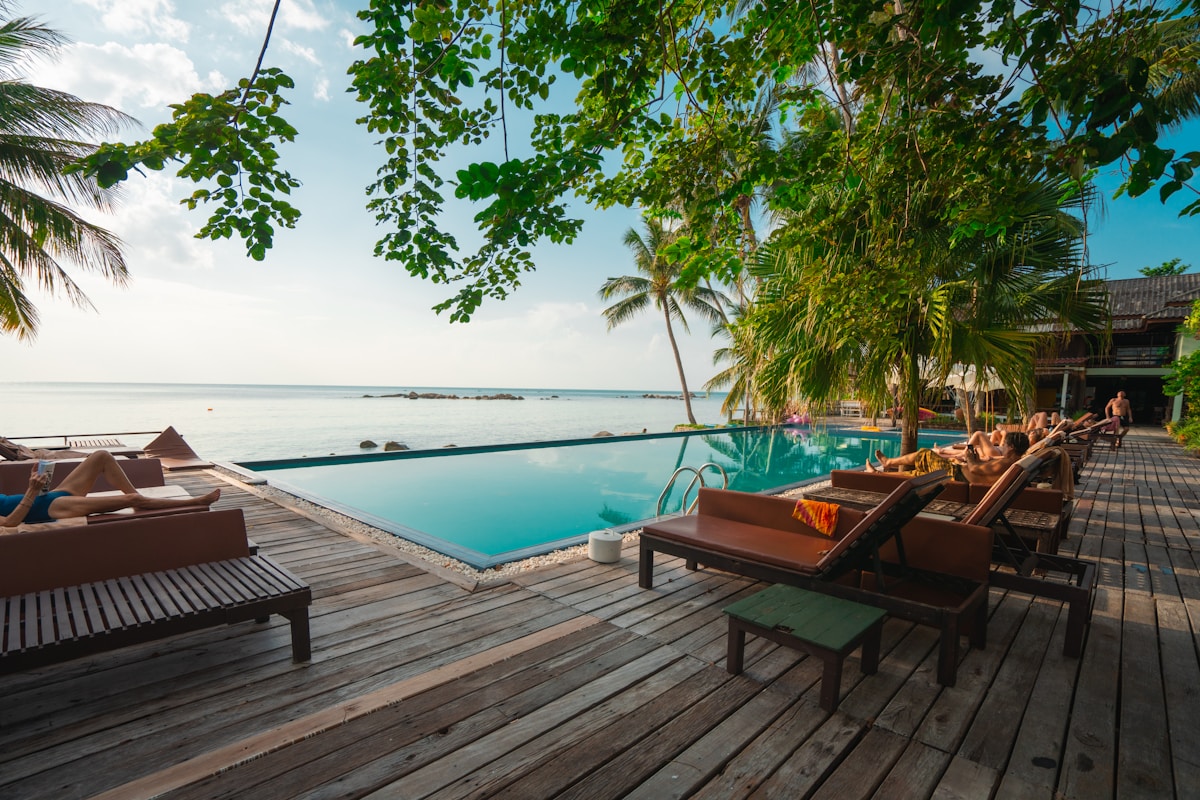 Tropical Paradise Pool House - image 2